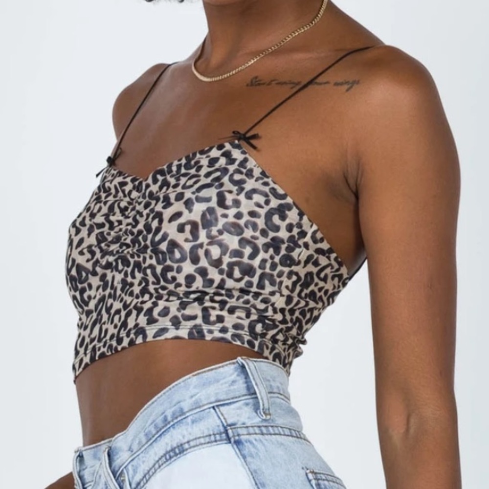 Lila crop top in leopard from Princess Polly - Picture 4 of 7